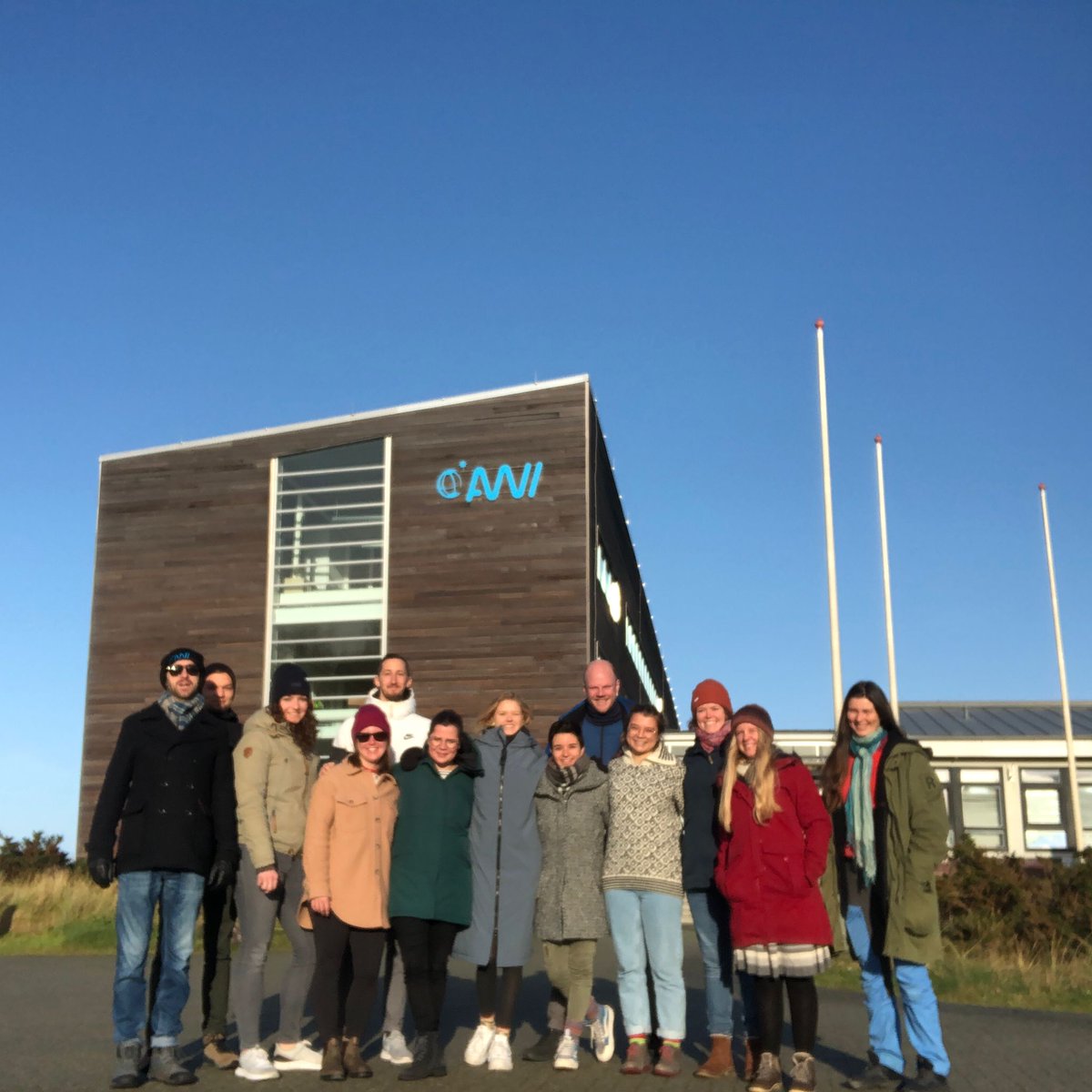 FACE-IT (@faceitarctic) on Twitter photo Some impressions from the <a href="/FACEITArctic/">FACE-IT</a> "*R*oundtrip from Data Handling to Data Presentation". <a href="/robwschlegel/">Robert Schlegel</a> (<a href="/ChocTeamLov/">CHOC LOV</a>, <a href="/LovLabo/">LABO LOV</a>, <a href="/Sorbonne_Univ_/">Sorbonne Université</a>) introduced data handling in "R", while @AnnikaENilsson showed how to present data in policy briefs.
<a href="/EUPolarCluster/">EUPolarCluster</a> Some impressions from the <a href="/FACEITArctic/">FACE-IT</a> "*R*oundtrip from Data Handling to Data Presentation". <a href="/robwschlegel/">Robert Schlegel</a> (<a href="/ChocTeamLov/">CHOC LOV</a>, <a href="/LovLabo/">LABO LOV</a>, <a href="/Sorbonne_Univ_/">Sorbonne Université</a>) introduced data handling in "R", while @AnnikaENilsson showed how to present data in policy briefs.
<a href="/EUPolarCluster/">EUPolarCluster</a>