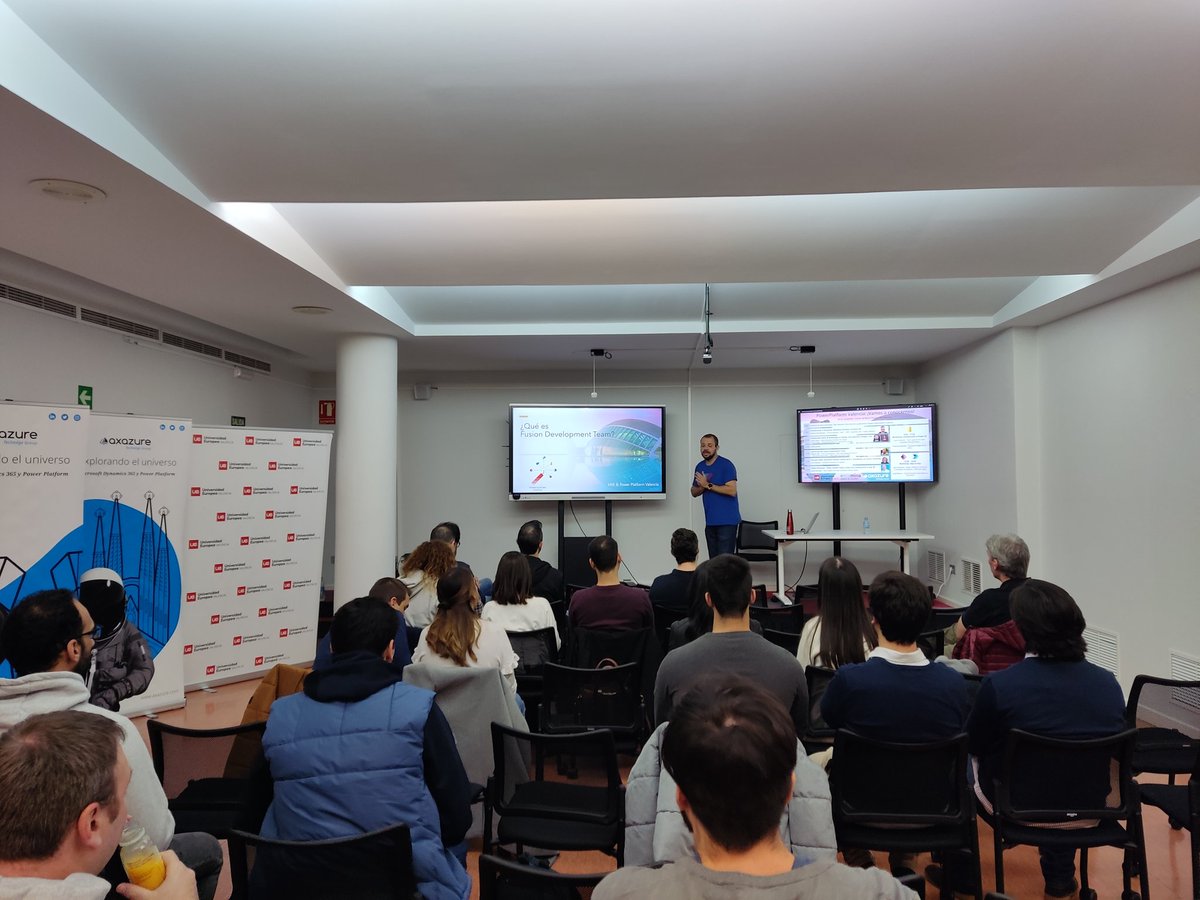 rromero_lopez's tweet image. El grandísimo @adiazcan hablando sobre #FusionDevelopment en el #PwPValencia