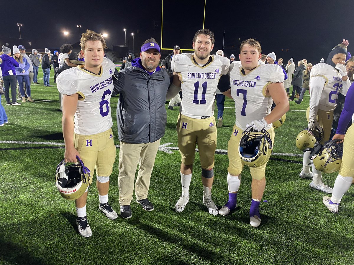 CoachChilds14's tweet photo. I can’t express how proud I am of this group of LBs! They give everything they have every play! This senior class was the first class I had the honor to call their defense in the Junior High, and now I get the even bigger honor to coach them in the state championship! #lastride https://t.co/5V6o3qhegQ