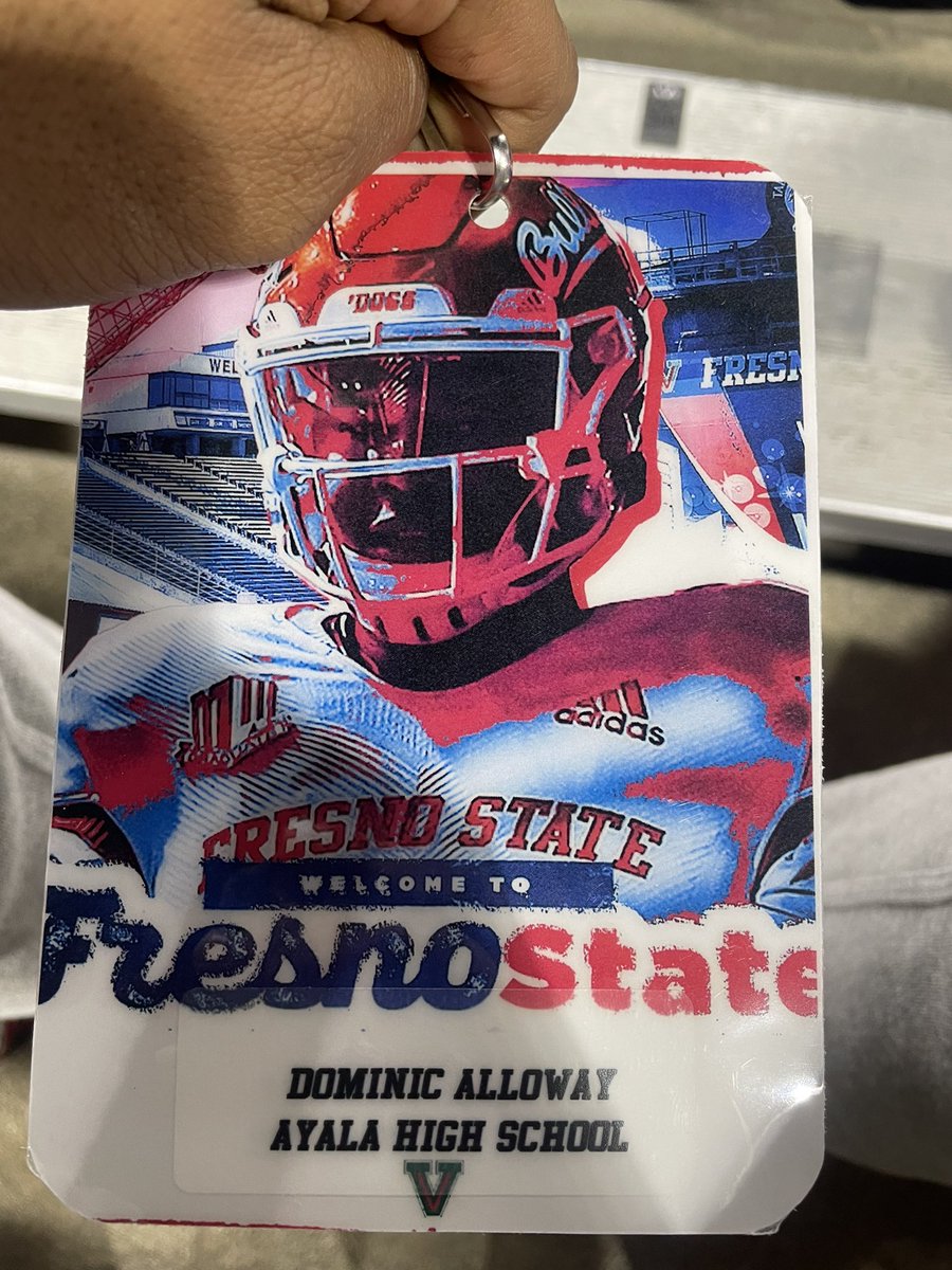 me and my parents enjoyed our time at the <a href="/FresnoStateFB/">Fresno State Football</a> game. thank you <a href="/ApplebaumNathan/">Nathan Applebaum</a> for the great hospitality.
