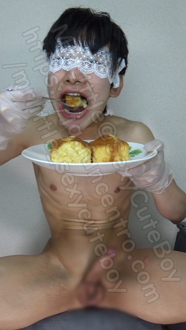 2 pic. I love to eat and masturbation???

I love this playstyle???

▼Fancentro▼
https://t.co/nnJyGoNYOr