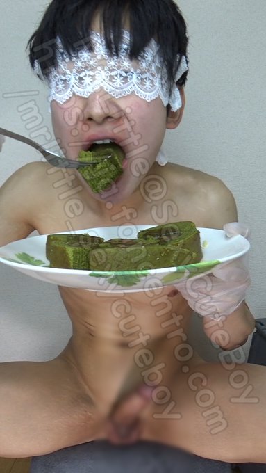 3 pic. I love to eat and masturbation???

I love this playstyle???

▼Fancentro▼
https://t.co/nnJyGoNYOr