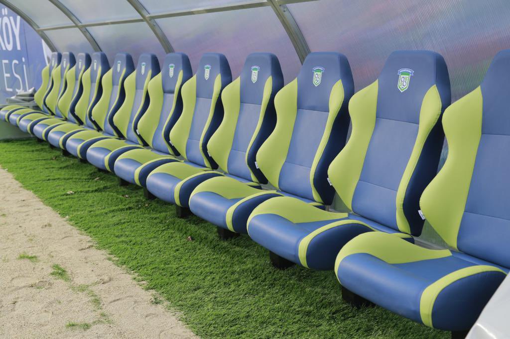 A_HasimBaltaci's tweet photo. UEFA standartlarına uygun yeni doğal çim zemini, kamp tesisi, ilave edilen VİP salonu, artan kapasitesi ve diğer üniteleriyle Bolluca Stadımız yeniden maçlara hazır. 
Hayırlı olsun.

#YarınaHazırArnavutköy https://t.co/aXei0hFxs8