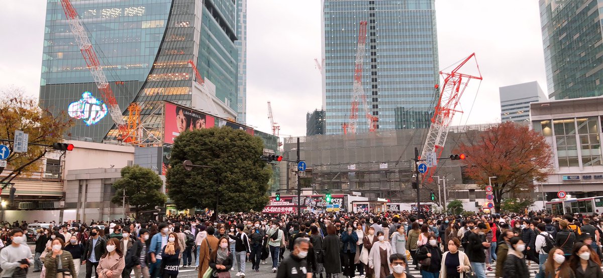 glimp_jp's tweet photo. I came to Shibuya after a long time. The scramble crossing is crowded again today! https://t.co/p0j4u6d2CO