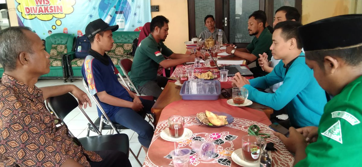 Agus2Prihanto's tweet image. Bimbingan dan Diskusi Bumdes Cluster PD Jatibarang 1 
Kec. Jatibarang
Sabtu, 26/11/22

#TPPJatibarangBrebes
#Bumdes
#KetahananPangan

@halimiskandarnu
@kemendespdtt
@bpsdmkemendesa
@taufikmadjid71
@yusradaridesa
@tppkemendes
@TPPJateng
@EvyNurmilasari
@AhmadMunsip
@beta_nurcholis