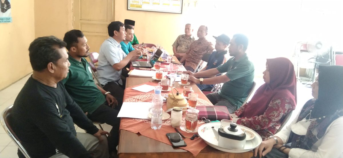 Agus2Prihanto's tweet image. Bimbingan dan Diskusi Bumdes Cluster PD Jatibarang 1 
Kec. Jatibarang
Sabtu, 26/11/22

#TPPJatibarangBrebes
#Bumdes
#KetahananPangan

@halimiskandarnu
@kemendespdtt
@bpsdmkemendesa
@taufikmadjid71
@yusradaridesa
@tppkemendes
@TPPJateng
@EvyNurmilasari
@AhmadMunsip
@beta_nurcholis
