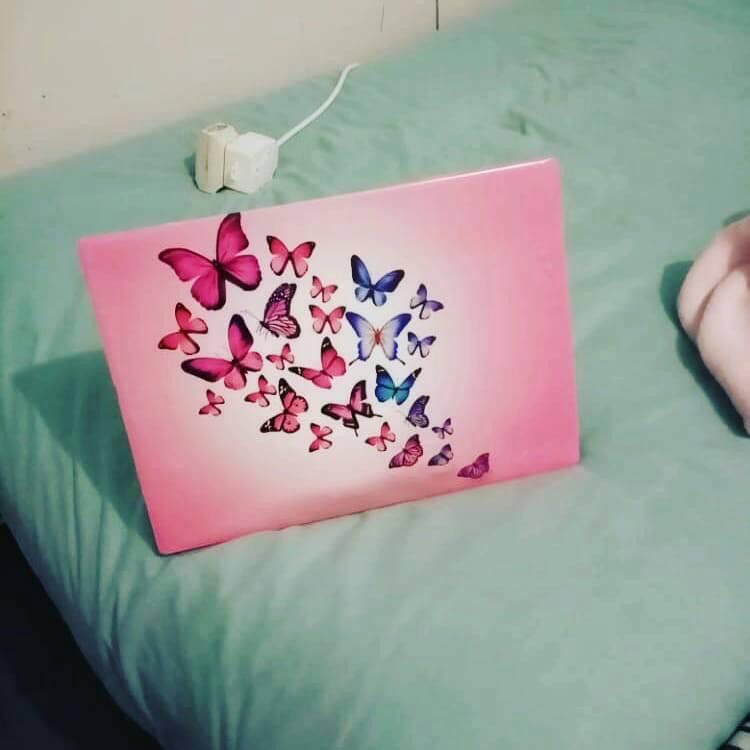 Eckzo_SA's tweet photo. @ChrisExcel102 I'm selling laptop covers, R100 each. They comes in different designs. I'm based in Durban central but I also deliver everywhere across the country.( You are also allowed to send your customised design) https://t.co/YKrmRbuuIU