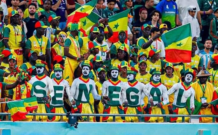 Victory-Art for Africa's 1st win

Kudos 👏🏿 to the 7-Senegalese fans (artistic body paintings) at last night  #FIFAWorldCup match &amp; #Senegal 🇸🇳win.

It attests; Art in us is our unique victory identity

#ShareCulture at #Qatar2022 
#WorldHeritageOf32AtQatar #TheNext50 #Artists
