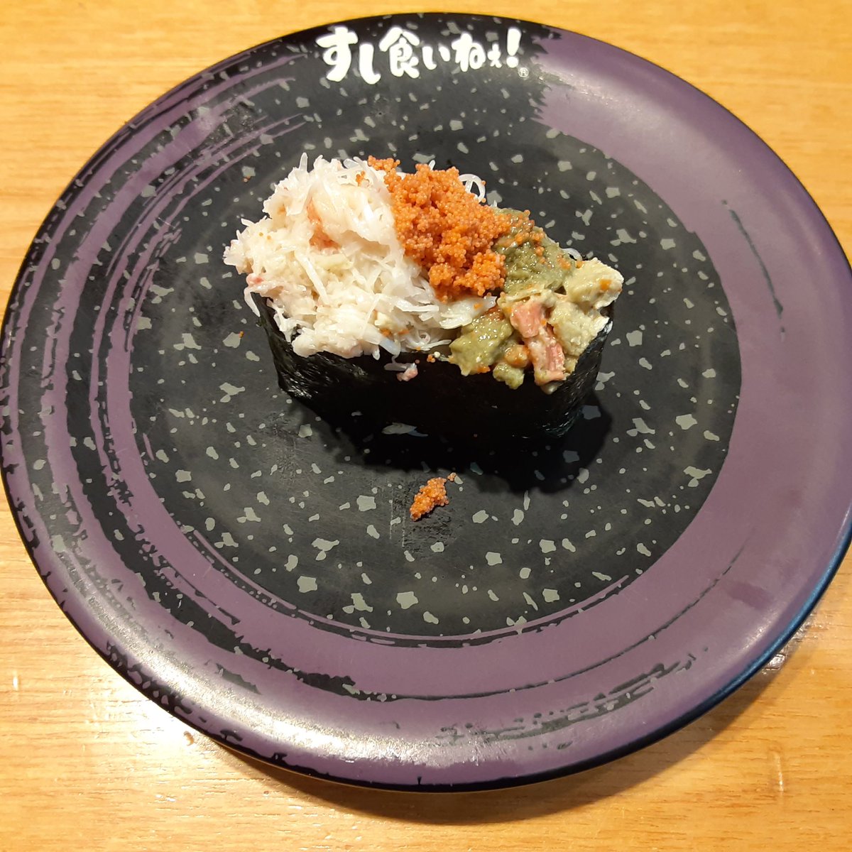 旬のネタを食べるタイプ😺 香箱がに、白えび🎶 北陸のお寿司はおすすめ❗️特に冬
