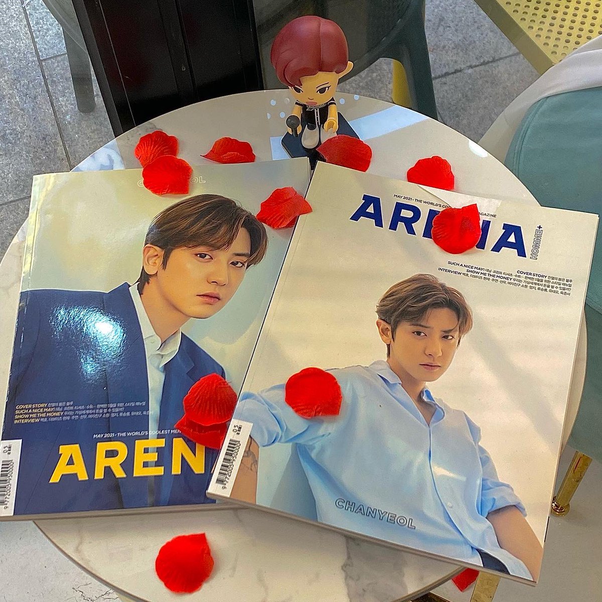 supercoffeeap's tweet photo. 안녕하세요 압구정로데오 슈퍼커피입니다😊

오늘 찬열님의 생일 11.27일 축하합니다~! 카페에서 축하를 진행하고있습니다.

눈으로만 담기 아쉬워 사진으로도 올려드려요📸👍

주최자님이 정성껏 준비한 생일축하 보러오세요🙇💜

#사랑스러운_찬열이가_영영_사랑받길
#Love_you_chanyeol_mean_it https://t.co/PY7Gvtrdw4