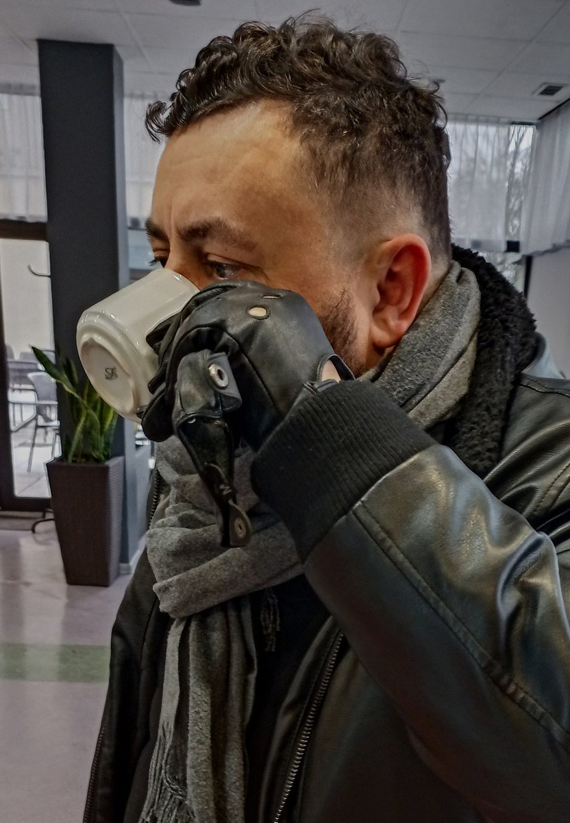 piotr_physic's tweet image. Drugie #espresso zrobione na jednej nodze
Czas na  ciąg dalszy liczb zespolonych.
Jest dziś jest dziwnie pozytywnie.
 Chwytajcie ten dzień 
#complexnumber