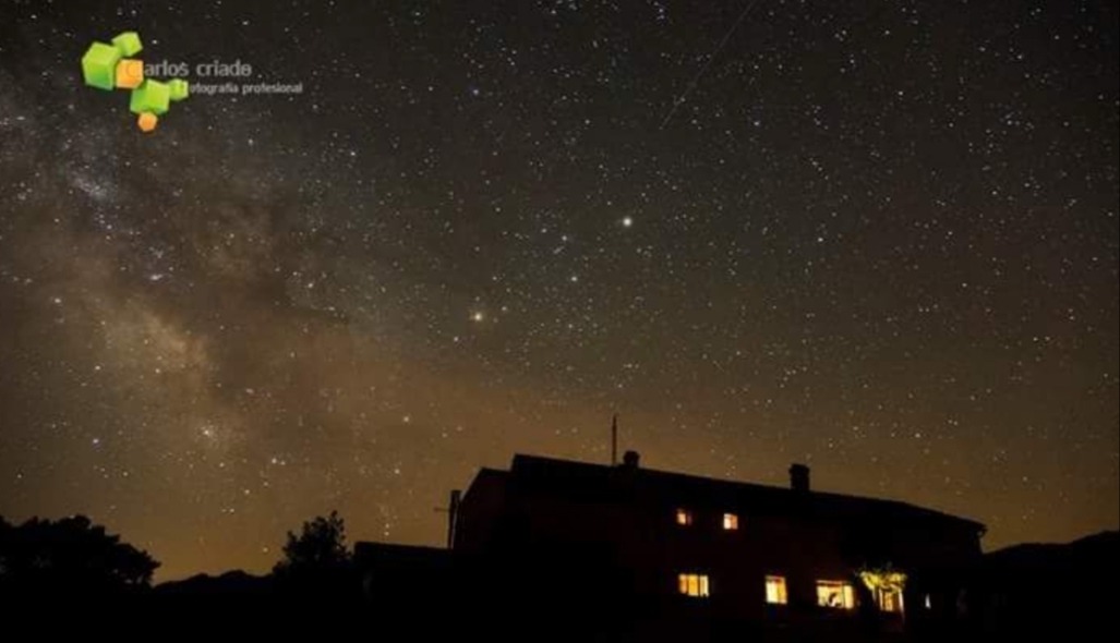 TurismoEstelar's tweet photo. Casa rural Las Lucías, finca de bio-agroturismo en el Geoparque de Villuercas. Disfruta de las estrellas desde un entorno único. https://t.co/FZVhclFXy2 https://t.co/JrVhOWIHiF