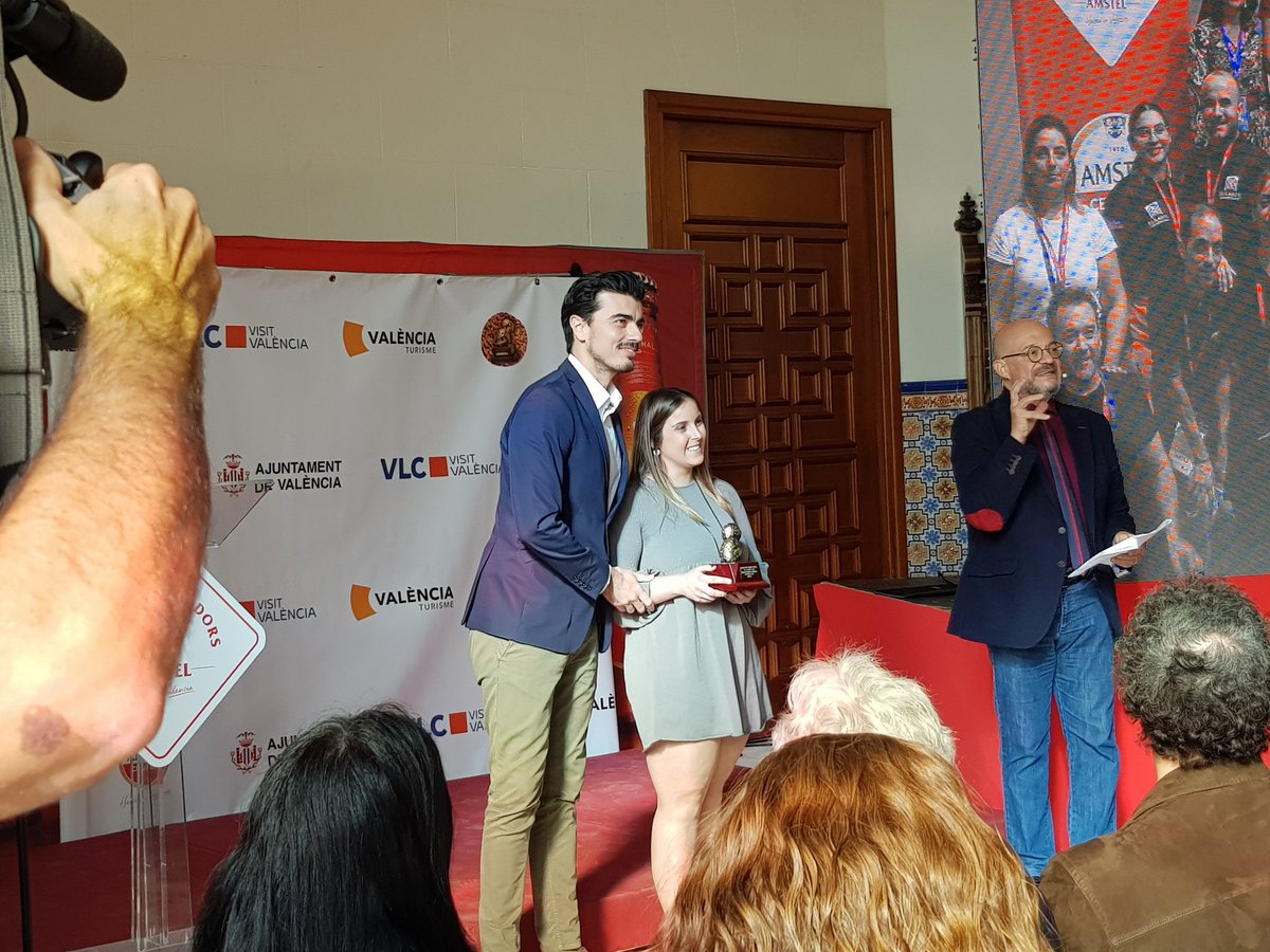 comoju's tweet photo. Premi Cacau D’Or Especial @Amstel #CacaudOr #DeLaTerra #LaCulturaDelAlmuerzo @CulturaAlmuerzo: Cafetería Restaurante Pitti #SomEsmorzadors @UnioLlauradora @AcadGastroCVal #PremisCacauDOr https://t.co/kMepcIJtne