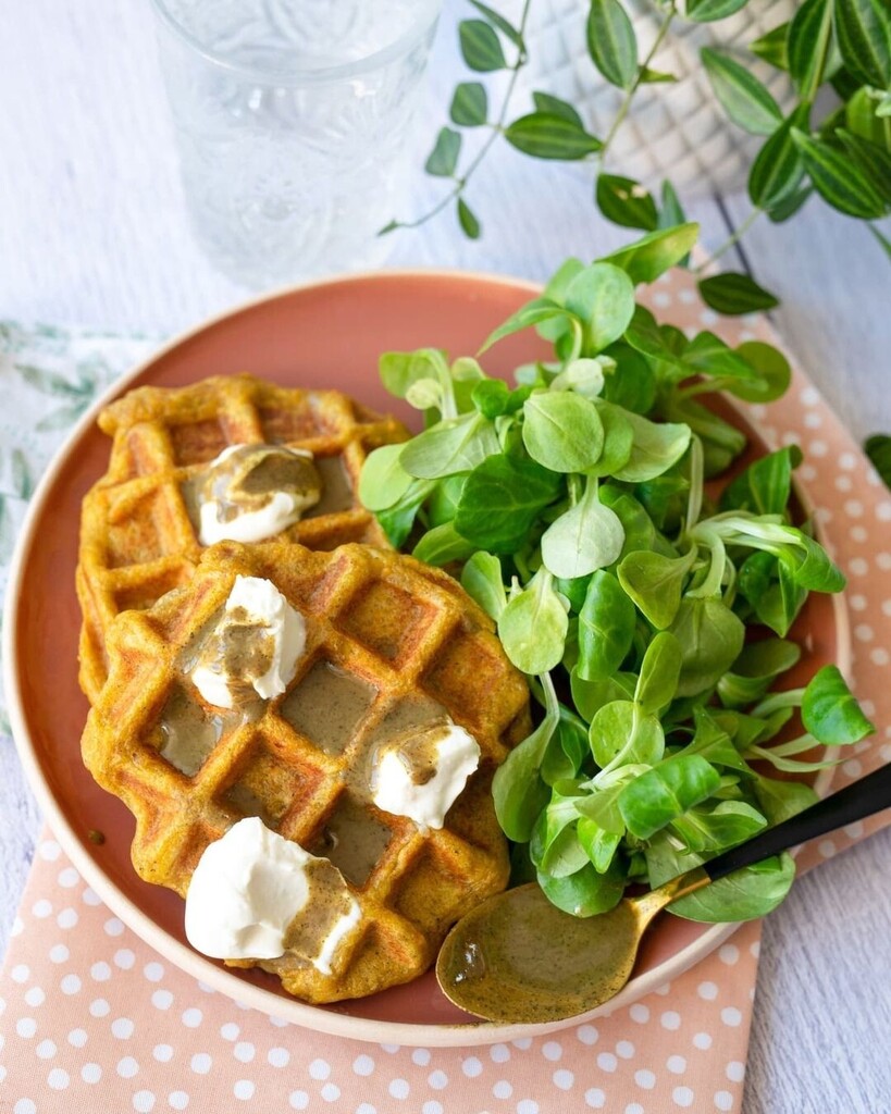 Gaufres à la courge tartiné de fromage frais et de crème de pépin de courge et quel régal vraiment !

Pour 10 gaufres environ
 200 g de potiron cuit
 100 ml de lait
 155 g de farine
 60 g de beurre
 75 g de blanc d'oeuf
2 cas de crème de pépin de courge
… instagr.am/p/Cla9pAAI-dw/