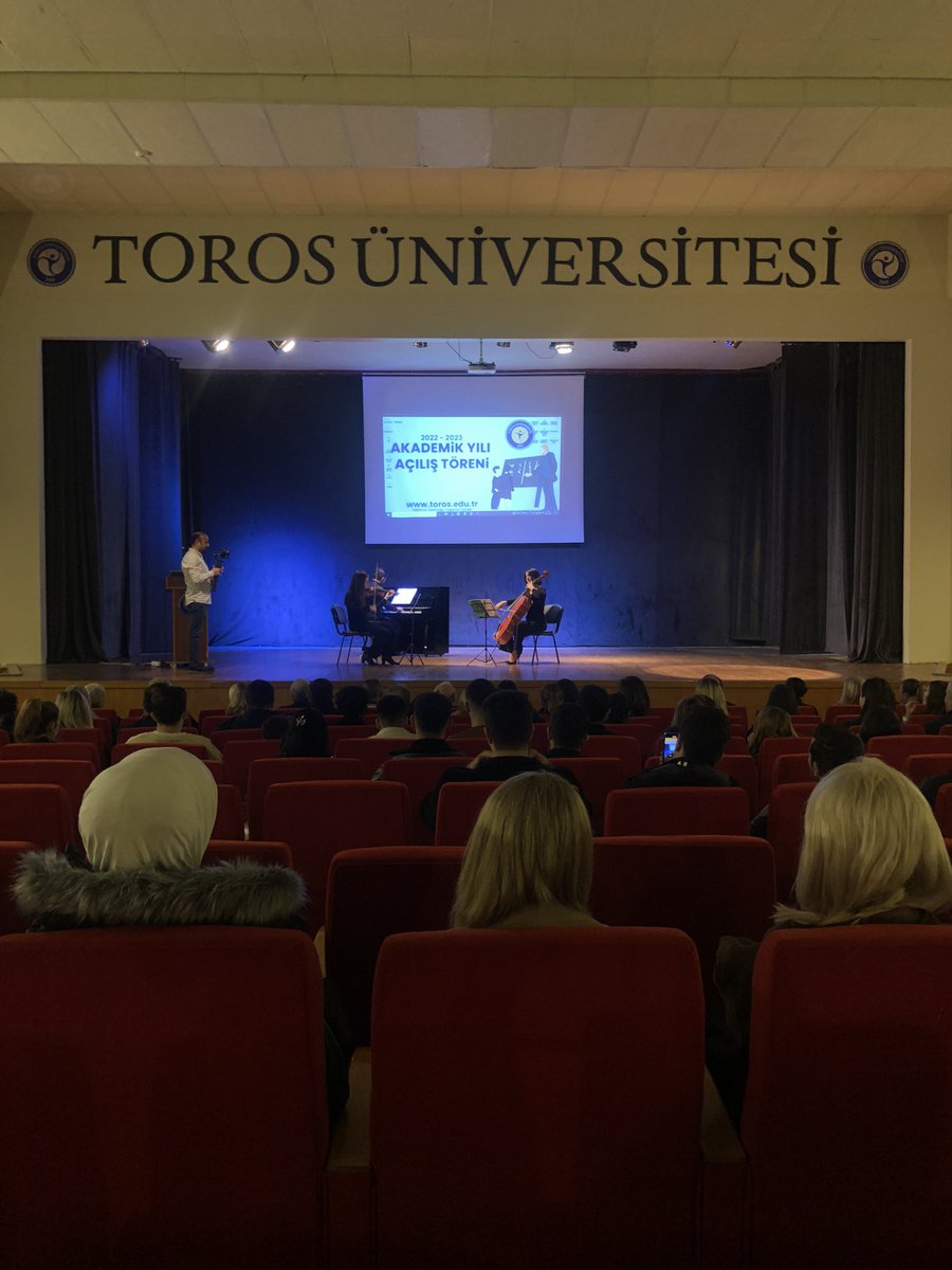 profomerarioz's tweet photo. Akademik açılış törenimizi bu sene öğretmenler gününde gerçekleştirdik. Kurucu Mütevelli Heyet Başkanımız Ali Özveren hocamız ile açılış dersimizi gerçekleştirdik. https://t.co/H0MEy7YV7j