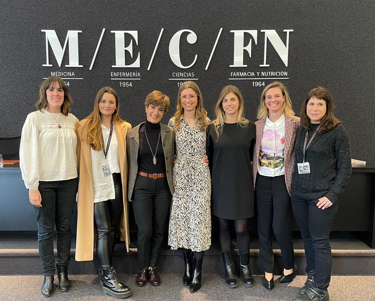 Areche_M's tweet photo. Muy emocionadas y orgullosas de nuestras nuevas doctoras @MiriamRecalde1 y @mariagarate3! Dos semanas muy especiales para nuestro laboratorio! @pottoberasain @CIMA_unav. https://t.co/mOFbzjPlPd