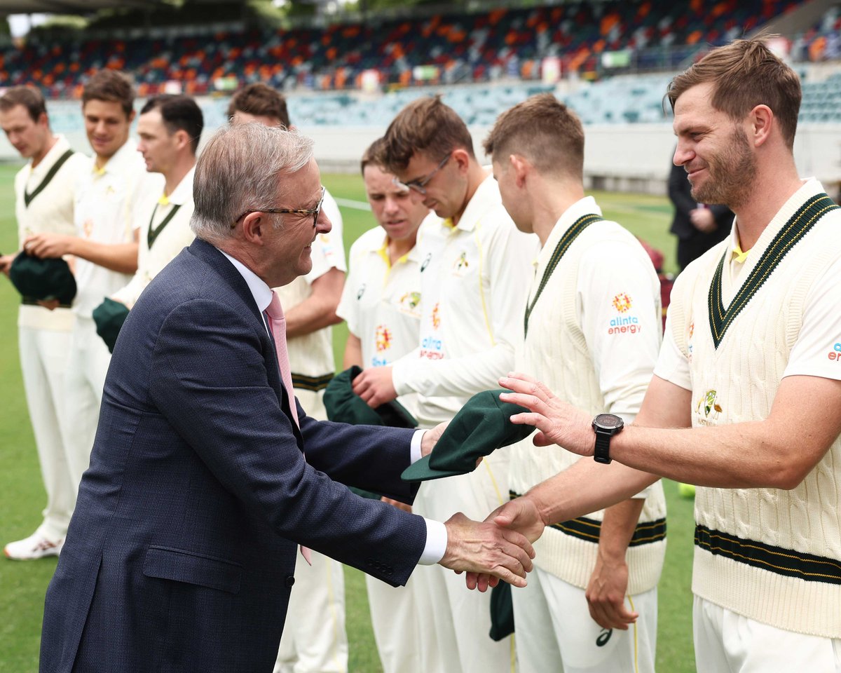 cricketcomau's tweet photo. Enjoy some of the best snaps from a cracking four days at Manuka Oval as the Prime Minister's XI clash with the West Indies went down to the wire! @CricketACT #PMXIvWI
π·: Getty Images https://t.co/bZo8c75FSG