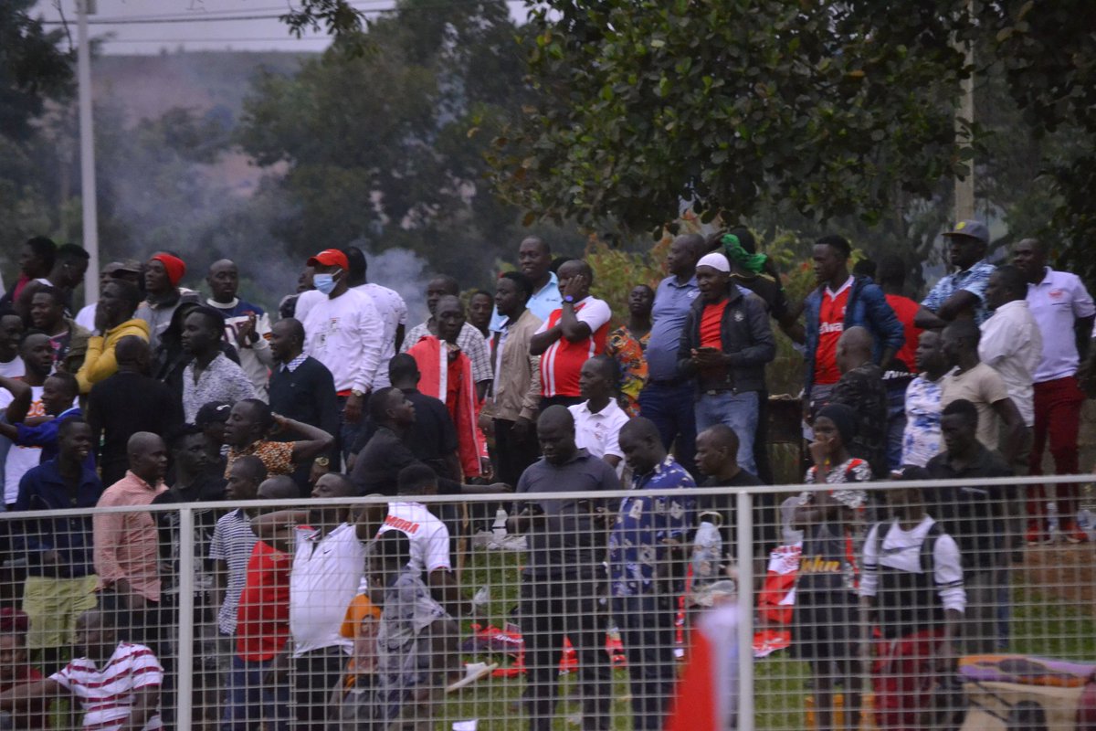 ExpressFCUganda's tweet photo. #ExpressFansDay 

Always behind the team no matter the results - It's a Saturday and your day @ExpressNationUG, enjoy! 🙏⚽ 👏🏾

#MukwanoGwabangi 🔴🦅 | #FCat65 https://t.co/zMoekQZ8rx