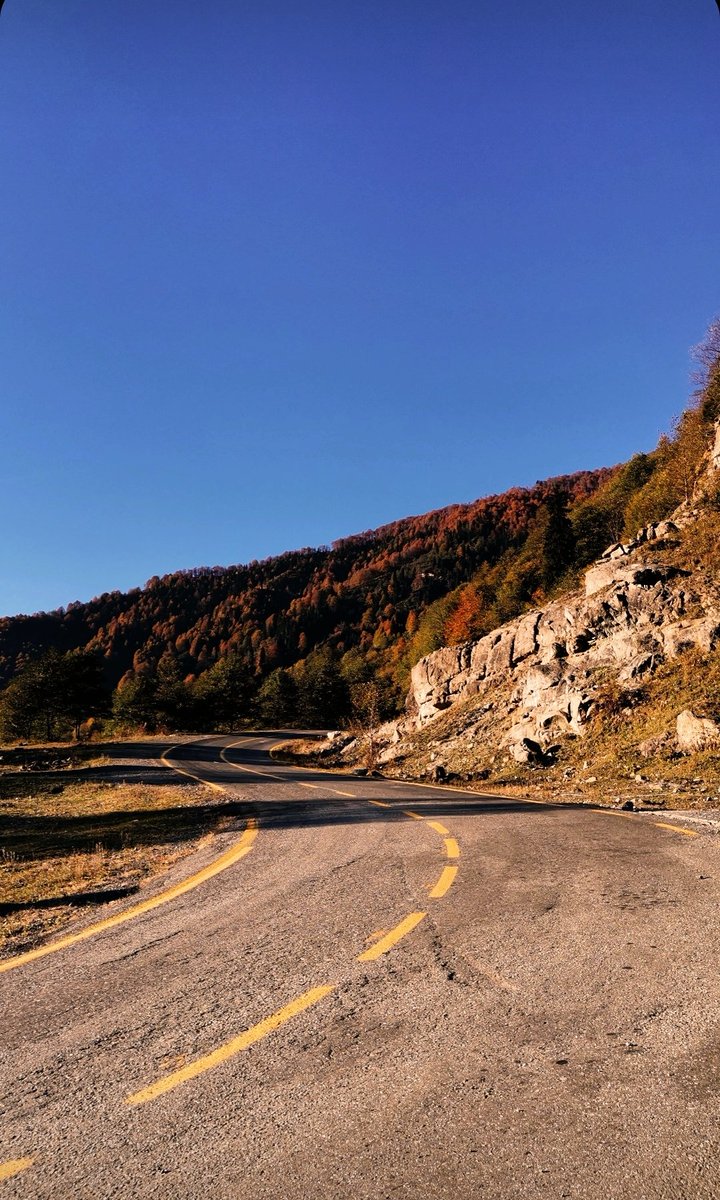 Anlık 🌄
left and right 🧡
#Autumn #nature