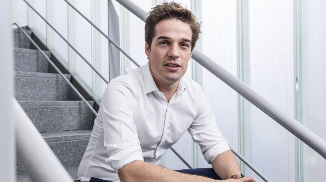 GasGrosjean's tweet image. 🔴 Thomas Dermine invité politique de #SudInfo
▪️"Tant que le PS sera au gouvernement, la TVA sur l'électricité restera à 6% aussi longtemps que nécessaire"
◾️"G-L Bouchez est le porte-parole francophone de la NV-A"
▶️ sudinfo.be/id580127/artic…

#BeGov #PSbe #Sudinfo #LaMeuse