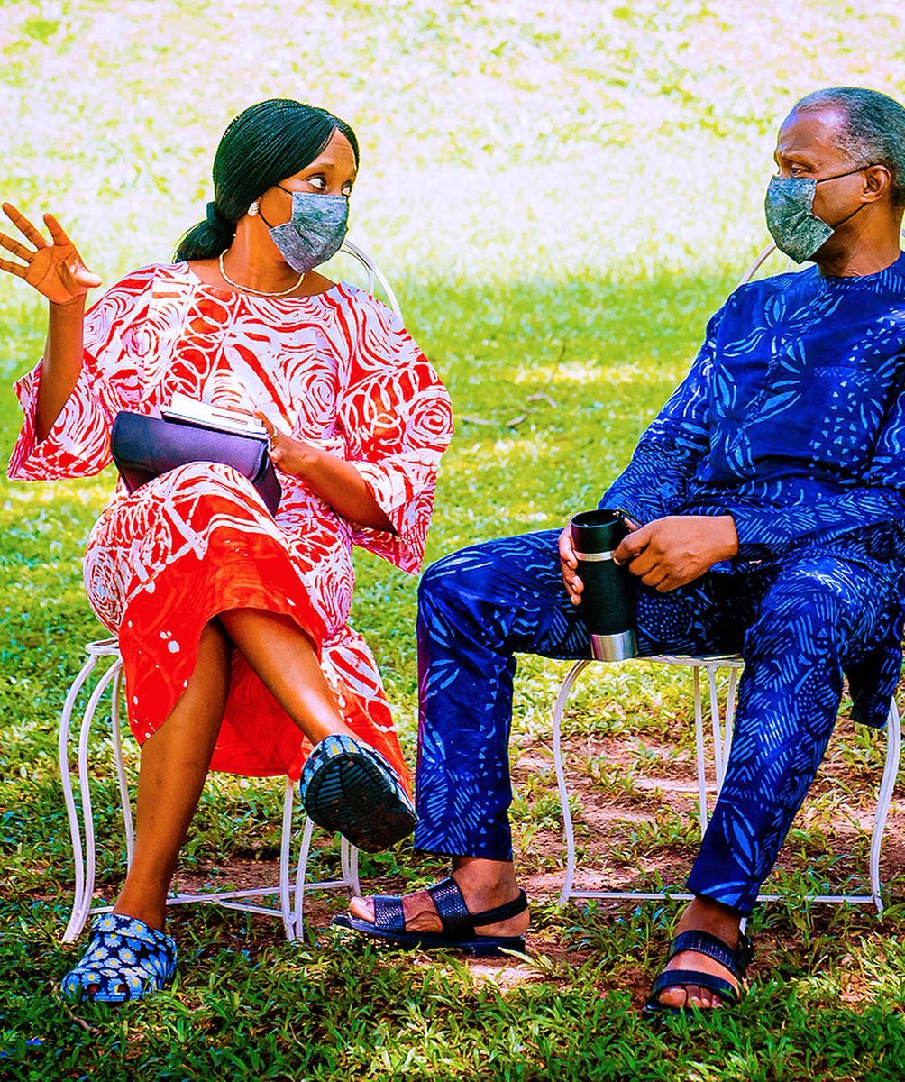 _phi_na's tweet photo. Still my favorite fam😍
#33yearsandcounting
#Osinbajo https://t.co/wCqzlLopMx
