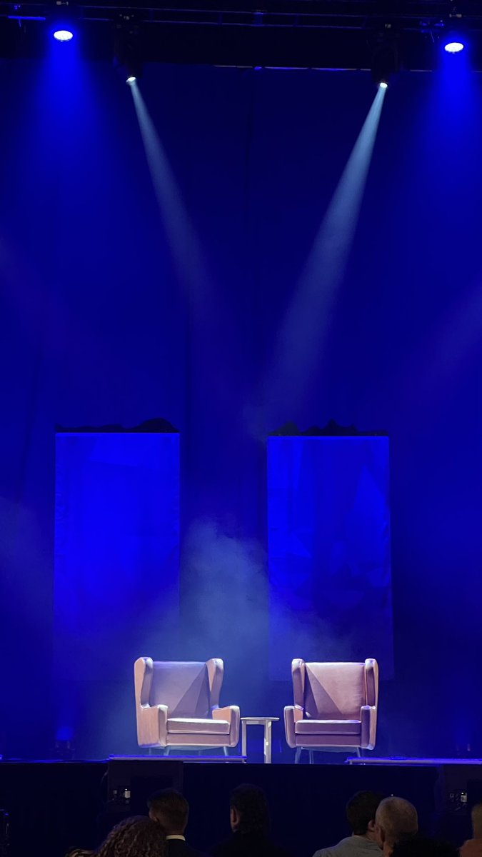 AusAlpineIbex's tweet photo. @jordanbpeterson @tinaarena @mattiaslindblom We’re ready! https://t.co/NR8BfIHNn3