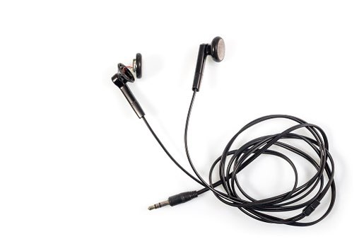 ale_del03's tweet photo. “Hold up, I just dropped my stringed AirPods”- @JBLockhart95 😂 https://t.co/RmGrPlRgoc