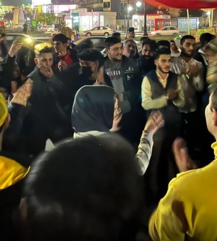 AbdollahBir's tweet image. در دین اسلام رقصیدن زن در میدان مردان حرام نیست؟ 
یا بستگی به موقعیت داره؟
#مهسا_امینی