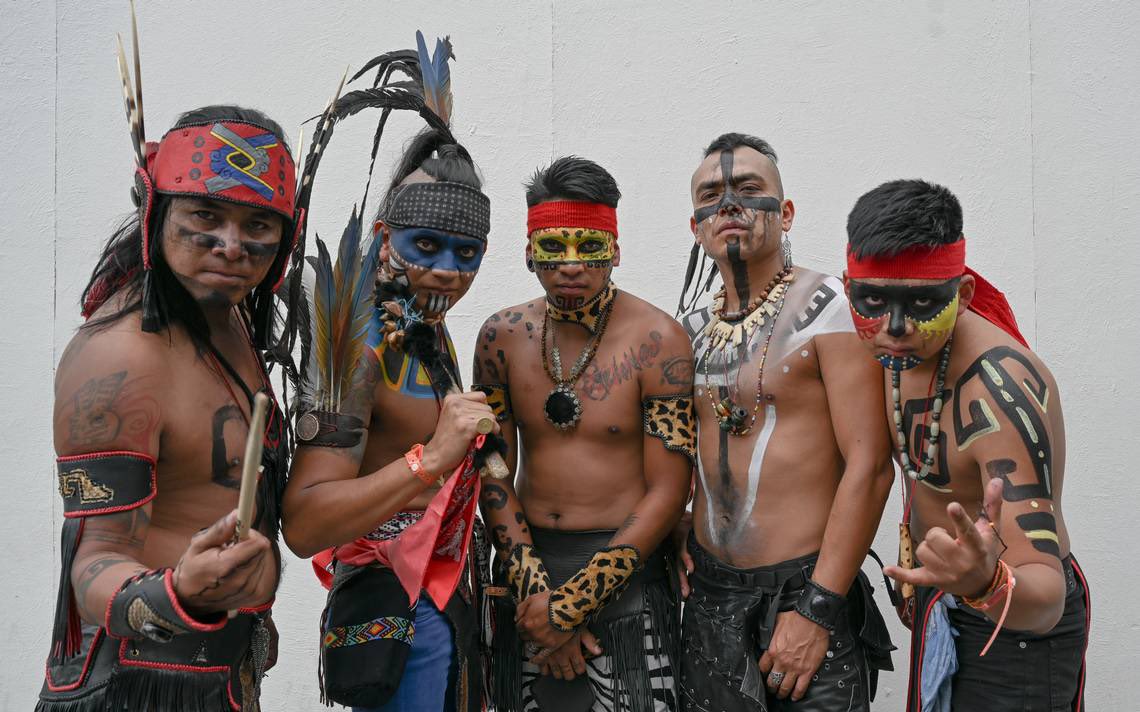 iMeMiNe's tweet photo. Mañana tendré conmigo a los increíbles Cogelones en el #OpenOnSunday @Monkeyweek de @vackstagemusic

Cinco hermanos del barrio del Sol en Ciudad Nezahualcóyotl, que cantan en náhuatl. NO os dejarán indiferentes, os lo prometo. Desde las 12 de la mañana, en https://t.co/3ydjF8H7AZ https://t.co/ztI0t8ghHP