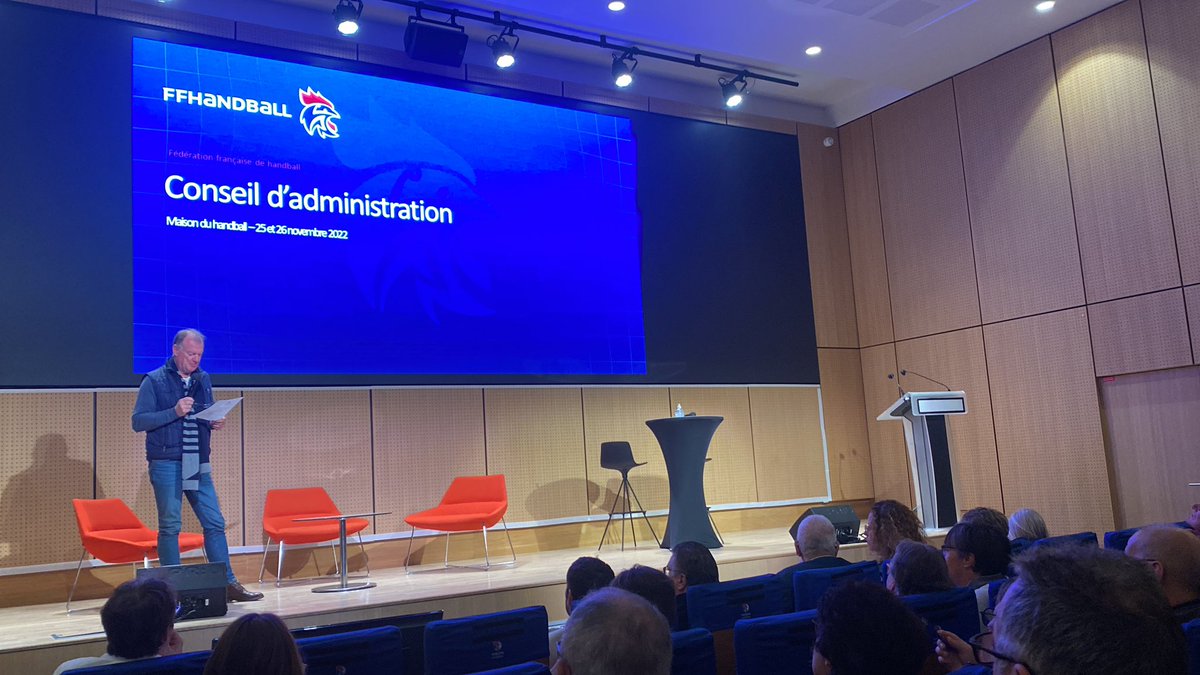 PalisseSophie's tweet photo. En direct de la @ffhandball, conseil d’administration, sujets d’avenir notamment la place de la #RSE au sein des clubs, comités , ligues.#Ensemble https://t.co/wbUwjz34Wg