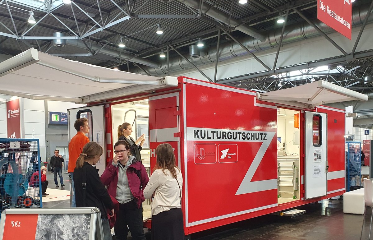 ankepaetsch's tweet photo. Gestern auf der @MUTEC_Leipzig: Spannendes für #Museen. Von Kulturgutrettung via Sammlungsmanagement, Kassensysteme bis zu Inklusionslösungen. Inspirierend!  #KleistMuseum https://t.co/MNgsLvGotF