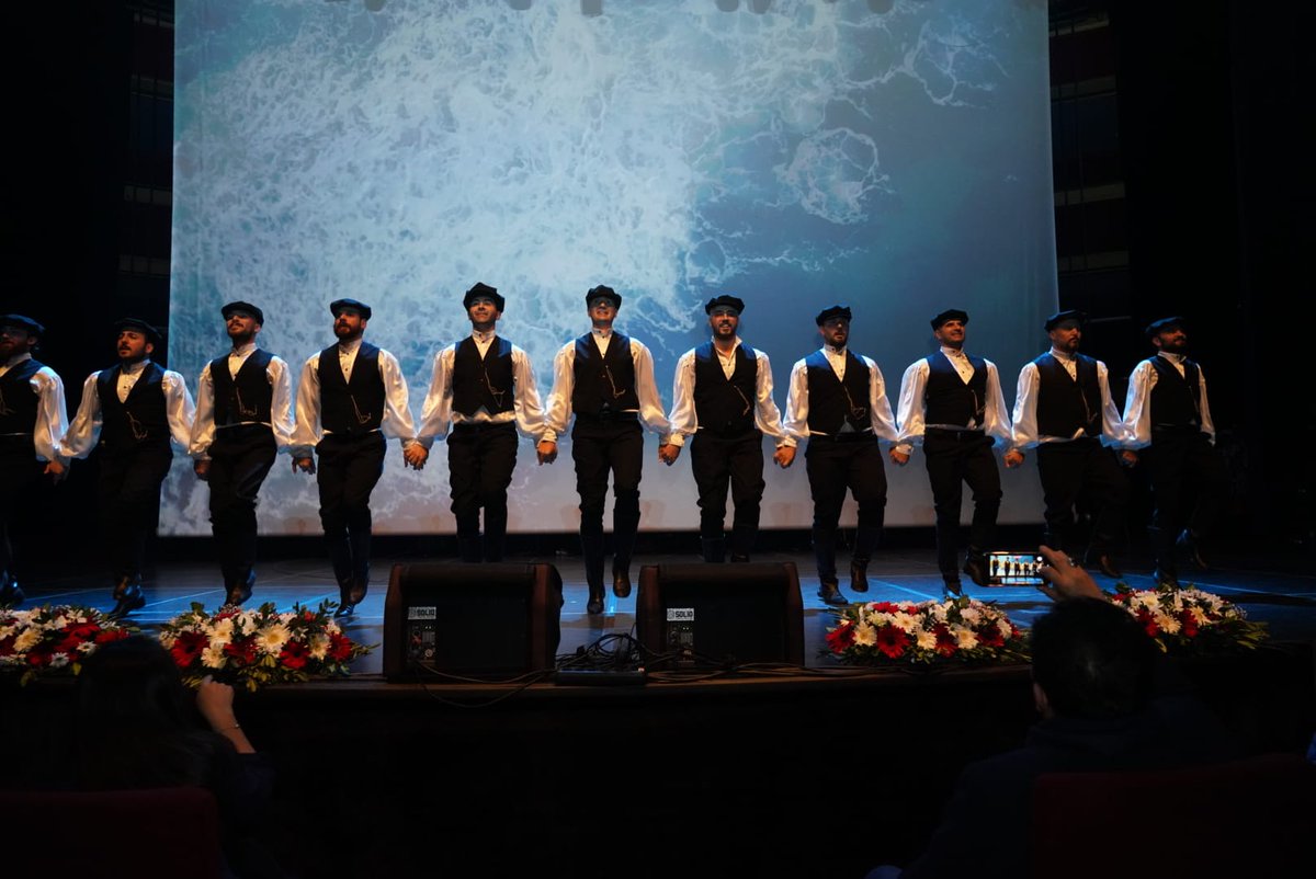 istanbulilmem's tweet photo. ✨Bakanlığımızın 24 Kasım etkinlikleri kapsamında düzenlediği özel konserde İl Millî Eğitim Müdürlüğümüz Öğretmenler Halk Oyunları Topluluğu gösterilerini sundu. 

#öğretmenizheryerdeyiz

@memleventyazici https://t.co/bGBp2pfsVY
