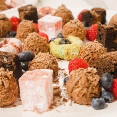 AmazeApp_'s tweet photo. The perfect desserts...
#getamazed
https://t.co/jJZZEpG60h
#BlackFriday #FIFAWorldCup #LateLateShow #JumiaBlackFriday22 https://t.co/6c2wEU94fs