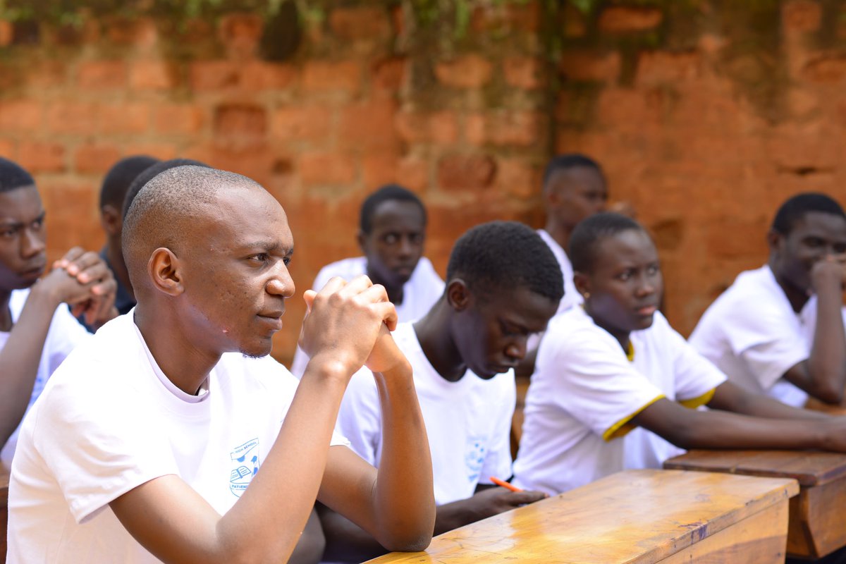 nuwatwijuka's tweet photo. Addressing climate action is global and it leaves no one behind. Starting up environmental clubs like one at Tropical school Kabalagala is enough of sensitization among students which later impact their families and communities.
#DCA
#WithRefugees
#tropicalhigh https://t.co/SPBf6eeZYm