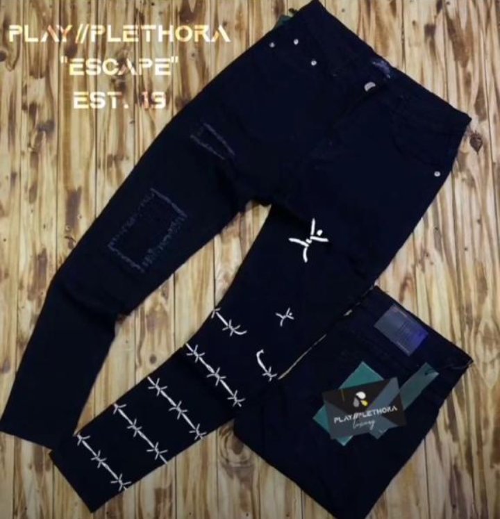 PlayPlethora's tweet photo. Play//plethora▶️💦 "Escape"
Live free🆓🛣️
#Wearplethora
#Dripdifferent
N18,000 https://t.co/TyBQoPNpBG