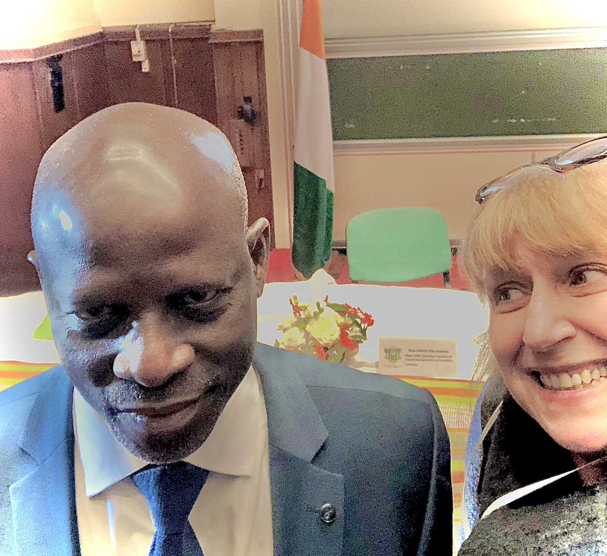 2ème journée de l’étudiant ivoirien en France. Thomas Jeanjean le Dg du groupe éducatif <a href="/CCI_Paris_IdF/">CCI Paris IdF</a> donne aux étudiants les clés de l’employabilité et justement M Diawara, Ministre de l’Enseignement Supérieur très sensible à l’insertion des diplômés ivoiriens 🇨🇮🎓💼👍