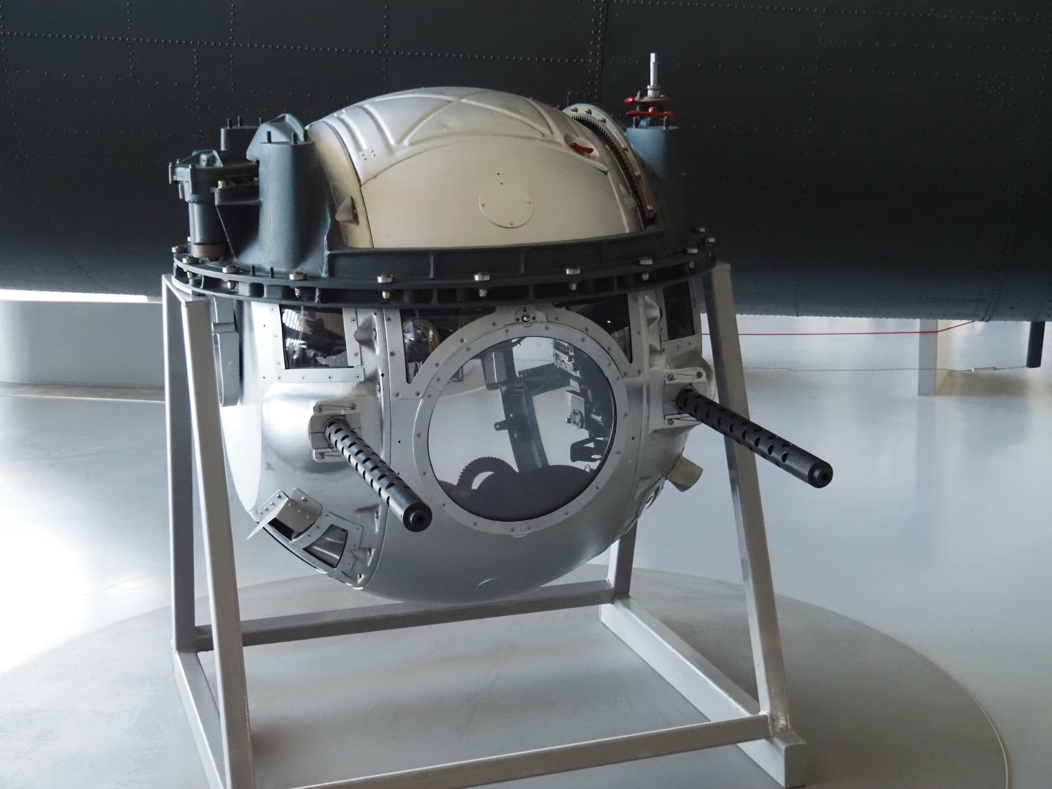 tony-brown-on-twitter-ww2-b17-flying-fortress-ball-turret-extremely
