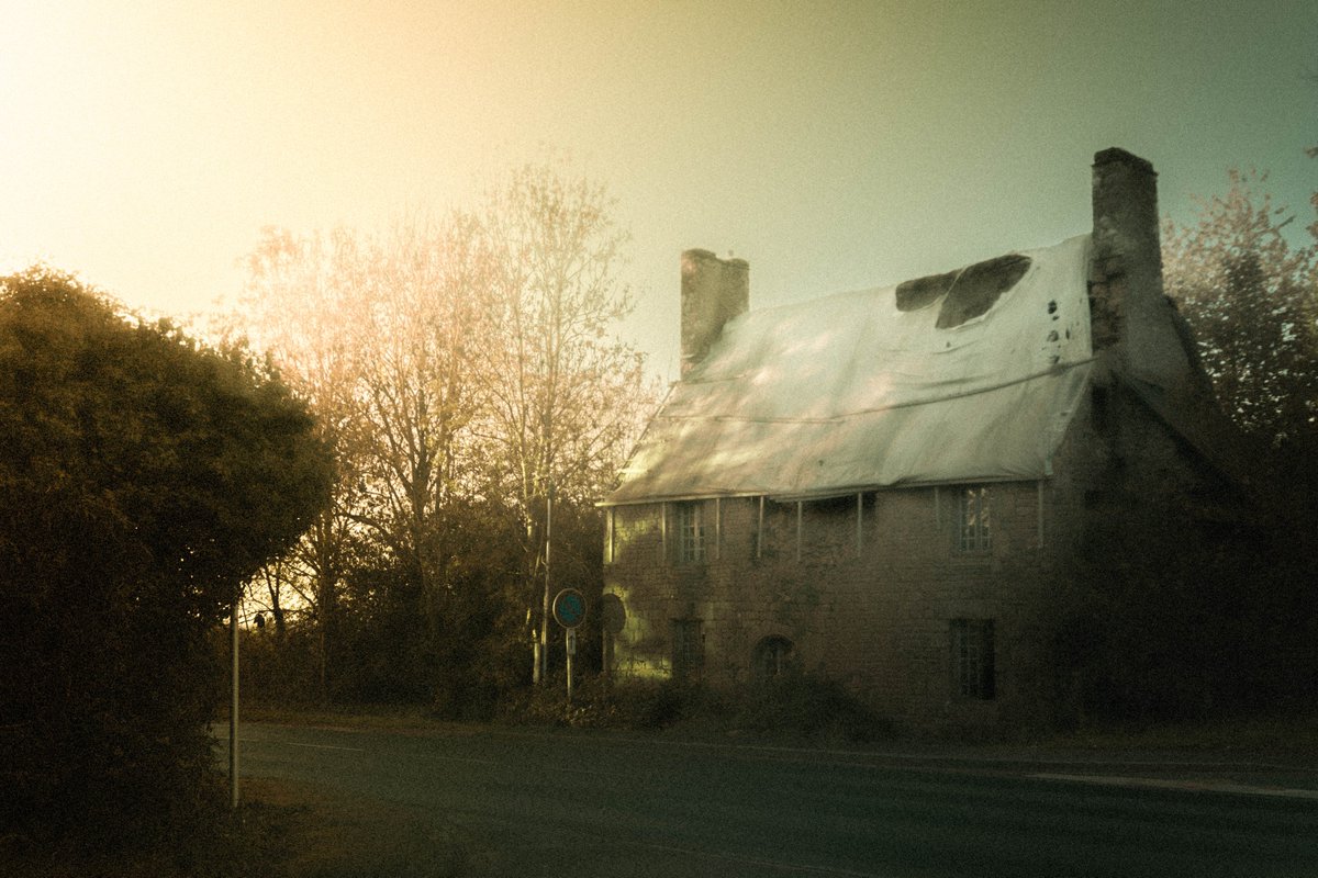 avoNBrdr's tweet photo. Village https://t.co/eQPKbNNpaU