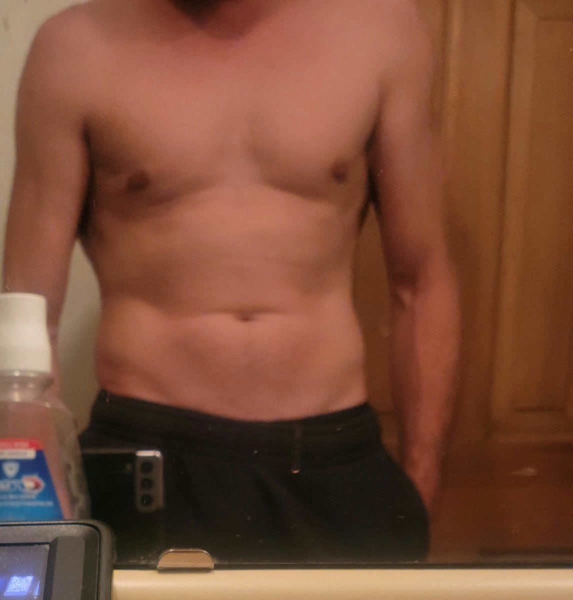 SefMo23's tweet photo. Jus a dad bod at soon to be 45 .. not terrible , not great just a work in progress of late 💯 blessings on yall holliday weekened https://t.co/LJvq4oPzSS