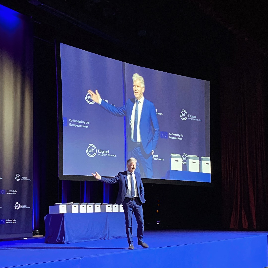 EIT Digital (@eit_digital) on Twitter photo “I call on you to defend the values of democracy of the values of collaboration. Technology can be used for the good but also for the bad. You are the ones that will hold key positions and will decide." <a href="/WillemJonkerNL/">Willem Jonker</a> to the #EITDigitalMasterSchool graduates. “I call on you to defend the values of democracy of the values of collaboration. Technology can be used for the good but also for the bad. You are the ones that will hold key positions and will decide." <a href="/WillemJonkerNL/">Willem Jonker</a> to the #EITDigitalMasterSchool graduates.
