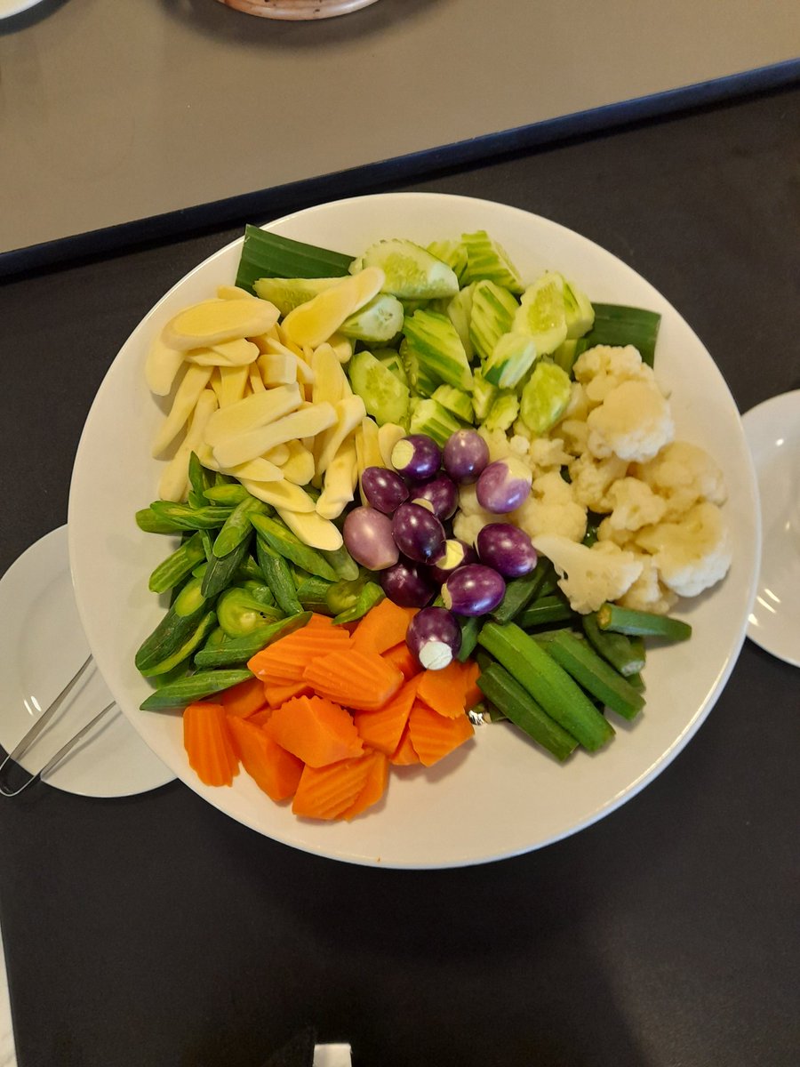 Ksehmi5's tweet photo. @APEC #APEC2022THAILAND great insight for our #appc2022. We have to sort the #foodcrisis. Good dietary habits strengthen your @UHC2030 by preventing key #NCDs in later life. NCDs are childhood diseases manifesting in adulthood! @NCDChild https://t.co/JH1F2Xiwaa