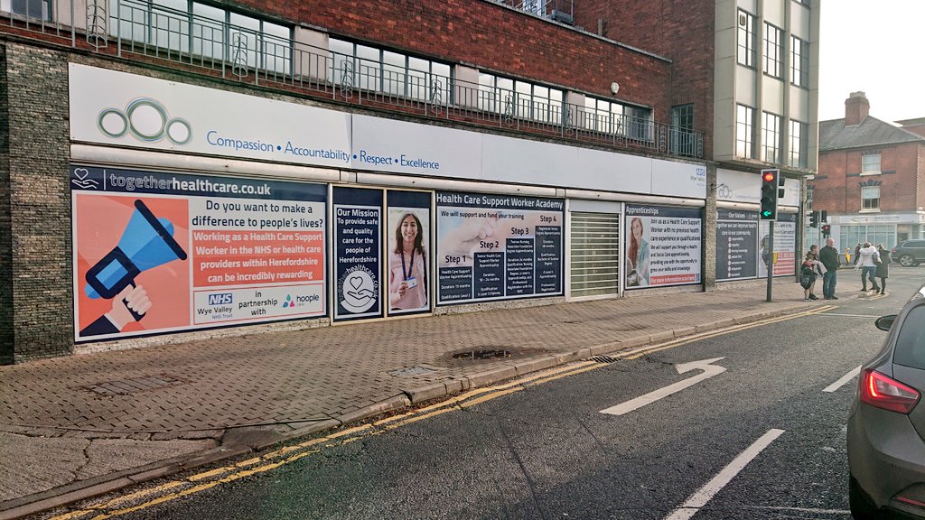 TheDMLab's tweet image. Up &amp;amp; about early to see our window graphics IRL for Together Healthcare in partnership with @hoopleltd &amp;amp; @WyeValleyNHS! Our biggest project (dimensionally) to date! Thank you Stu &amp;amp; the @thesignpeople team for printing &amp;amp; fitting. We're really pleased with it! 😍👌