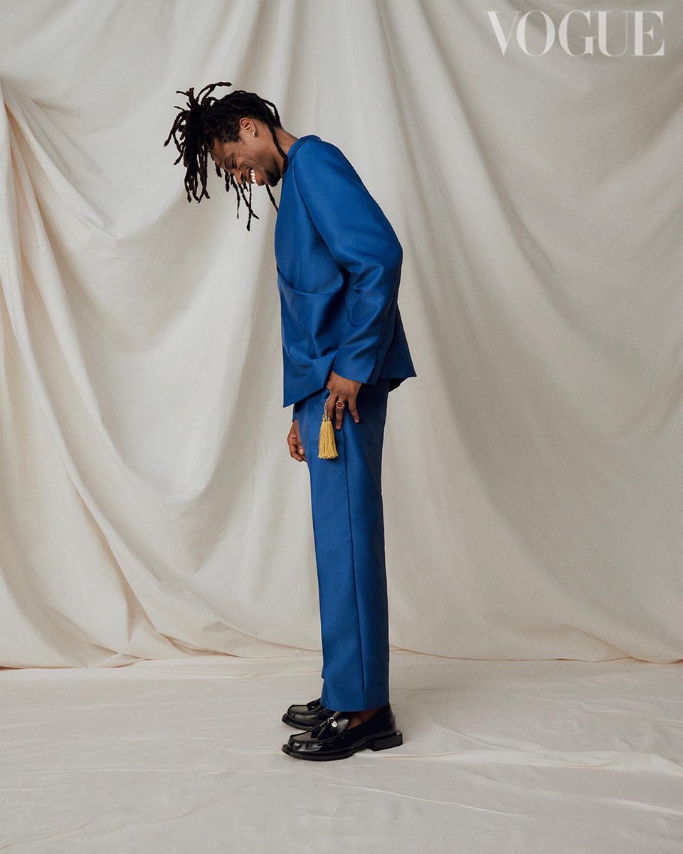 Goyagumbani's tweet photo. doing sexy for @BritishVogue x @biancasaunders_ x @johnniewalker_ 

💐💐💐 https://t.co/0aBB55XH38