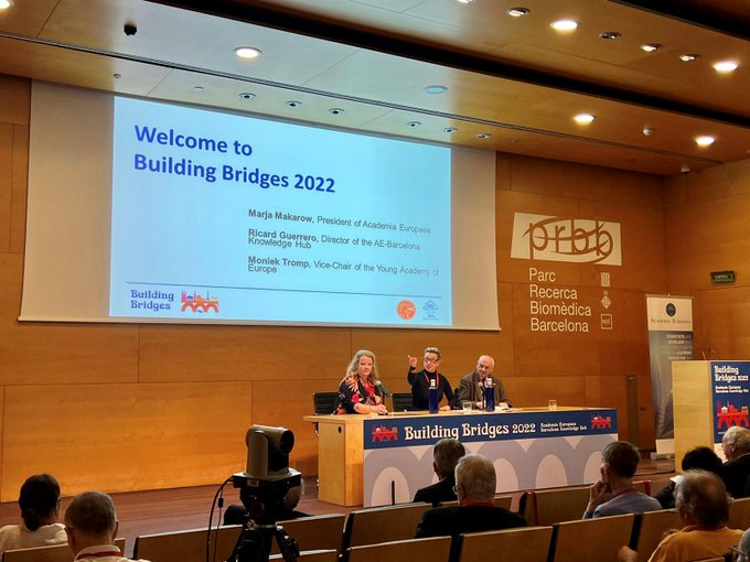 Dr Giuseppe Di Giovanni (@digiovanni_gius) on Twitter photo I really enjoyed #BuildingBridges2022 in #Barcelona this October where I was officially presented as new #MAE <a href="/ae_barcelona/">Academia Europaea Barcelona</a> bit.ly/3WkWbqr
Looking forward to seeing you all next time in #Munich!
With Marja MAKAROW, President of <a href="/acad_euro/">Academia Europaea</a> I really enjoyed #BuildingBridges2022 in #Barcelona this October where I was officially presented as new #MAE <a href="/ae_barcelona/">Academia Europaea Barcelona</a> bit.ly/3WkWbqr
Looking forward to seeing you all next time in #Munich!
With Marja MAKAROW, President of <a href="/acad_euro/">Academia Europaea</a>
