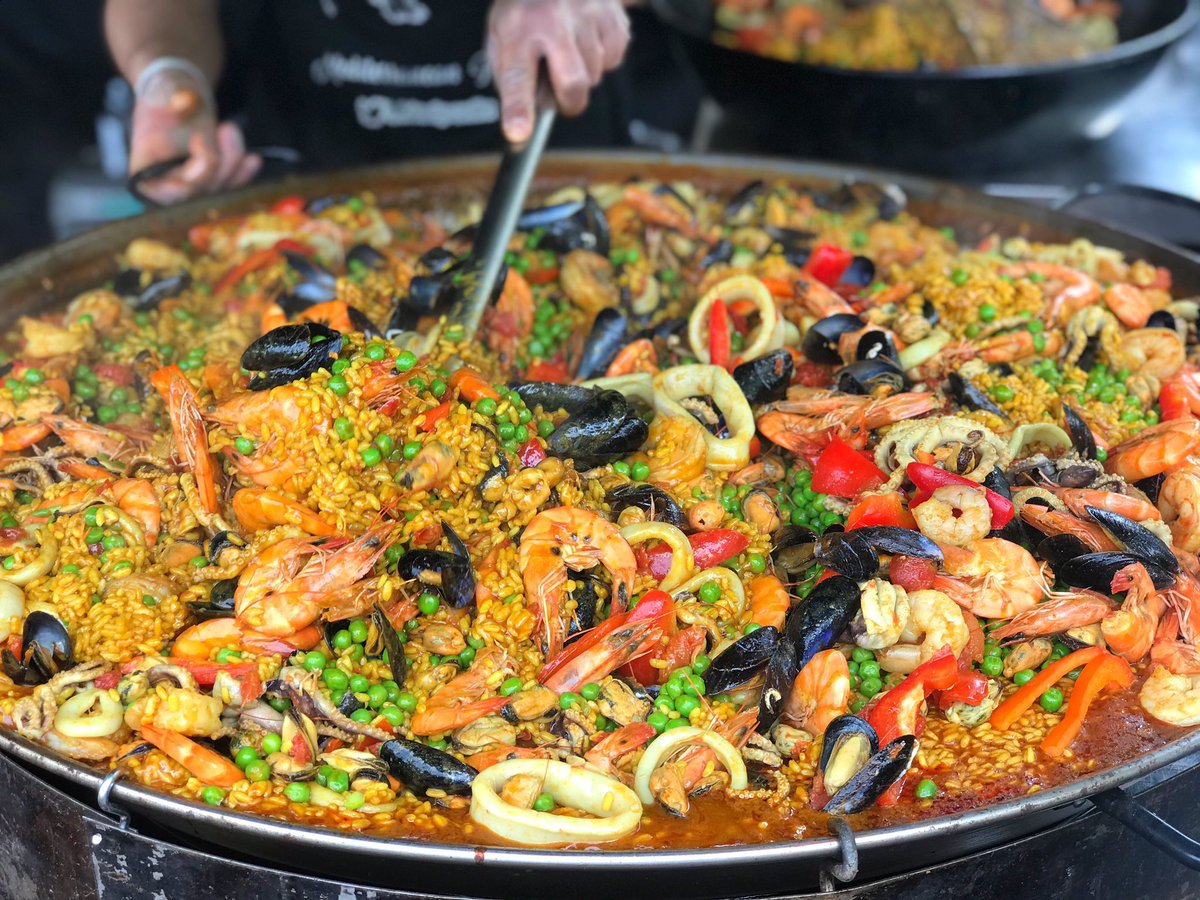 DOYSQ's tweet photo. Our Fine Food Market continues until 4pm today so there’s still time to pick up a delicious treat off the King’s Road. https://t.co/SEKYfWr6pH