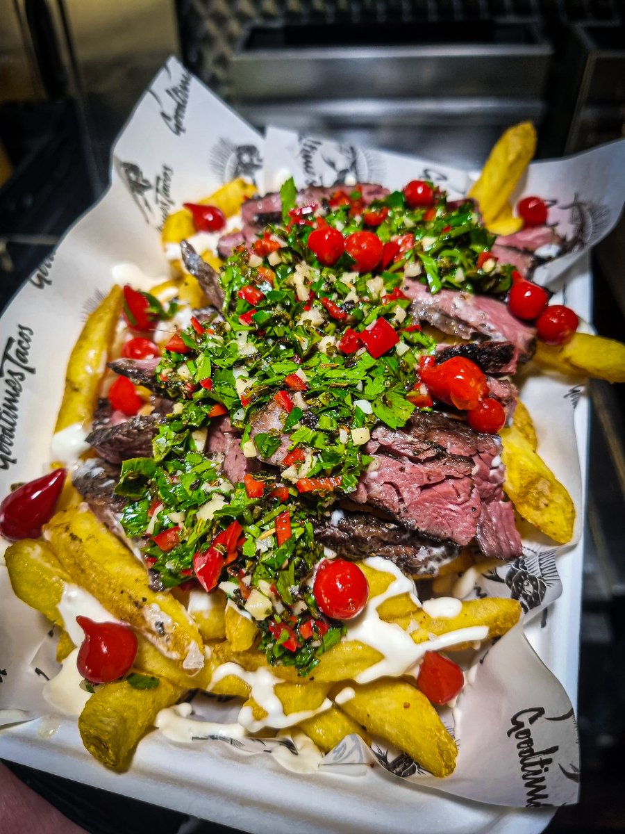 Asada Fries on spesh today, HWKRMRKT, <a href="/btrbrewco/">By The River Brew Co.</a>

Using our <a href="/girlbutcher/">Charlotte's Butchery</a> onglet, with seasoned skin on fries, confit garlic crema, house chimi, and Incan red drop peppers. Delicious 😋 

#asadafries
