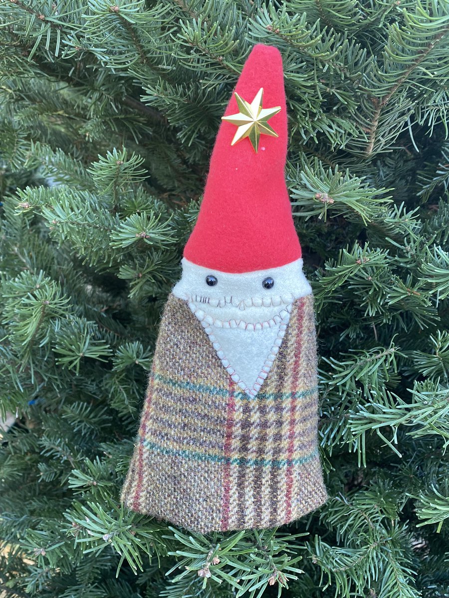 tigerflight's tweet photo. I’m at @EasternMarketDC today! I have three gnome tree toppers and 3 owl ornaments in addition to my regular critters!) https://t.co/202GU93HJA