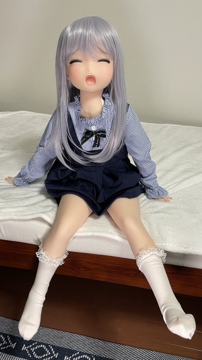 flymiyamiya's tweet photo. この子の表情って、コンセプトはまぁそういう時の顔なんだろうけど
ポーズ次第では迷子で泣いてる子だったり、駄々こねてる子にも見えてとても愛おしい。

#ラブドール #等身大ドール  #アニメドール https://t.co/AXZLNBB4WG