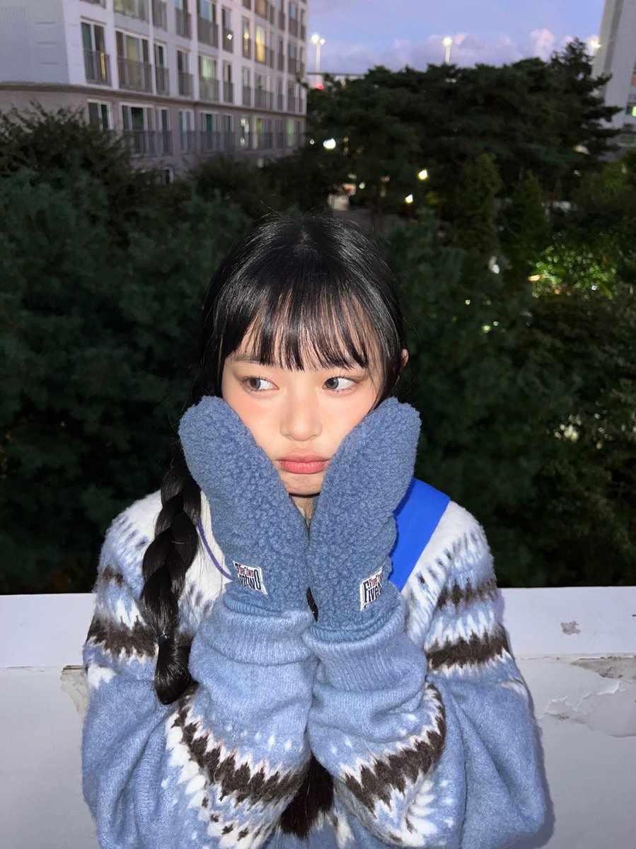 phoningnwjns's tweet photo. [221126] #HANNI’s album update!
#NewJeans #뉴진스 https://t.co/rhq1WTHIb8