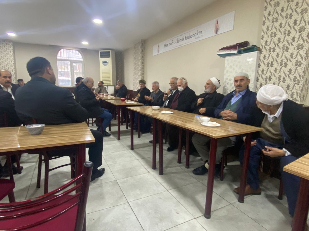 MufitAydin16's tweet photo. Yıldırım ilçemizde #Türkoğlu, #Sezer, #Yetkin ve #Sağlık ailelerine taziye ziyaretlerinde bulunduk. Mekanları cennet olsun. Mevlam tüm ölmüşlerimize rahmet eylesin. https://t.co/1ml1Yn712y